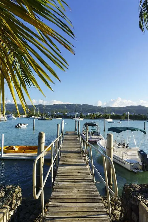 One Love Cozy Studio Seawind On The Bay Montego Bay